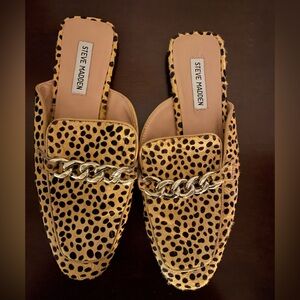 steve madden calf skin cheetah print flat loafers w metal hardware size 9